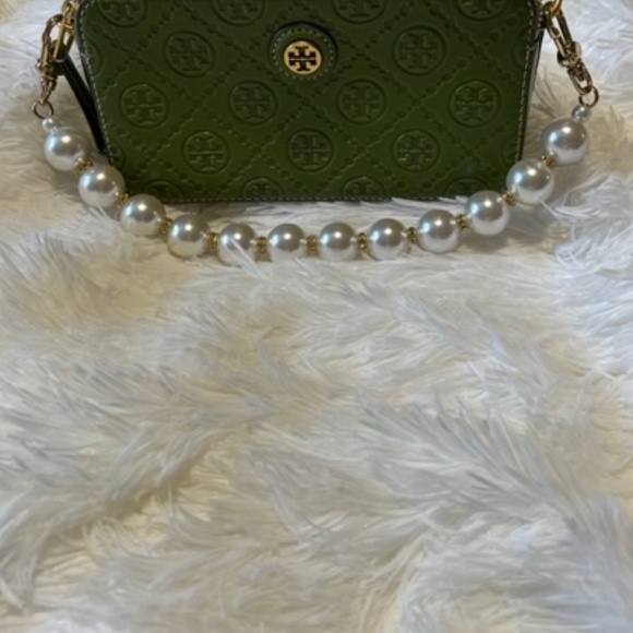 Pearls Handle Bag Charm - Picture 2 of 8